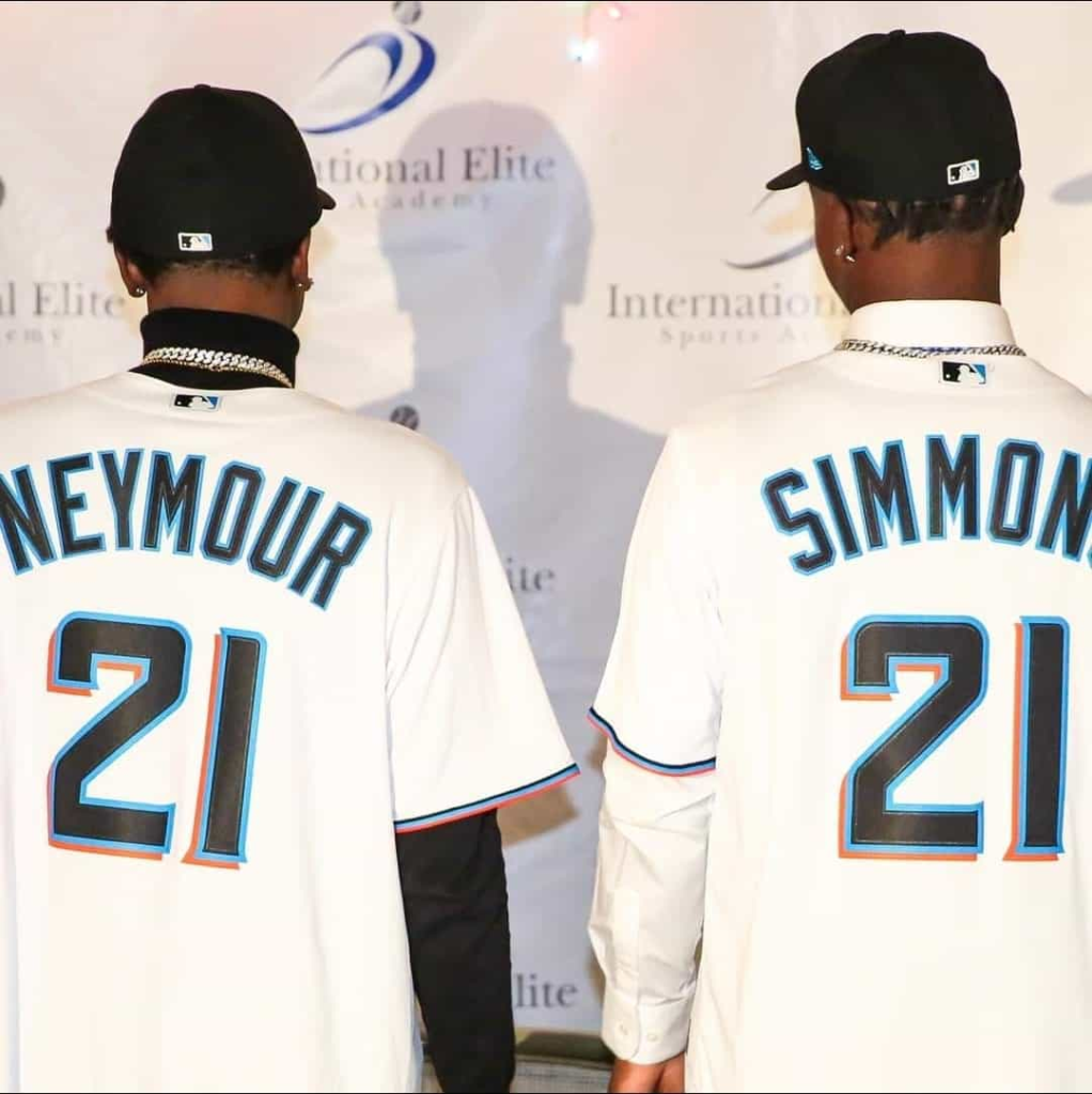 Neymour and Simmons Back Jersey Picture